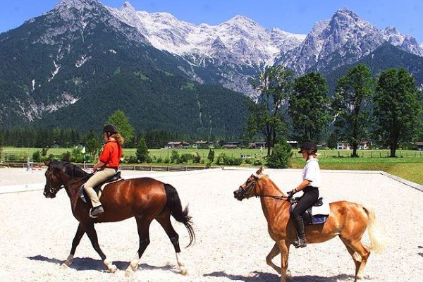 Strasserwirt -Reiten in Kitzbühels Alpen (Sankt Ulrich am Pillersee)